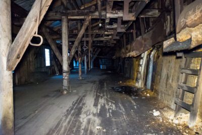 The main "hall" of Mine 2B, immediately inside the entrance.