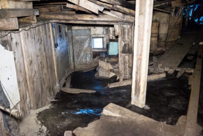 Inside Mine 2B: ice is taking over